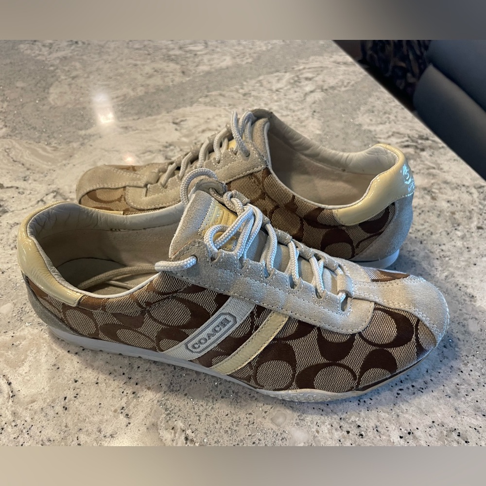 Authentic Coach Katelyn Shoes in great condition